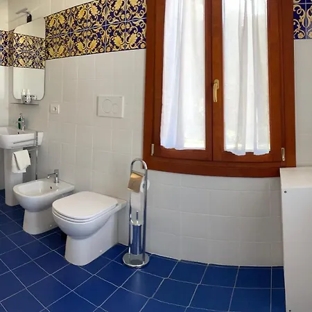 Проживание в семье Iside