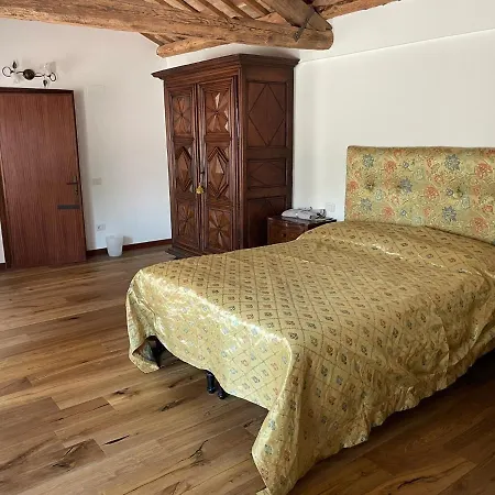 Δωμάτια σε οικογενειακή κατοικία Iside